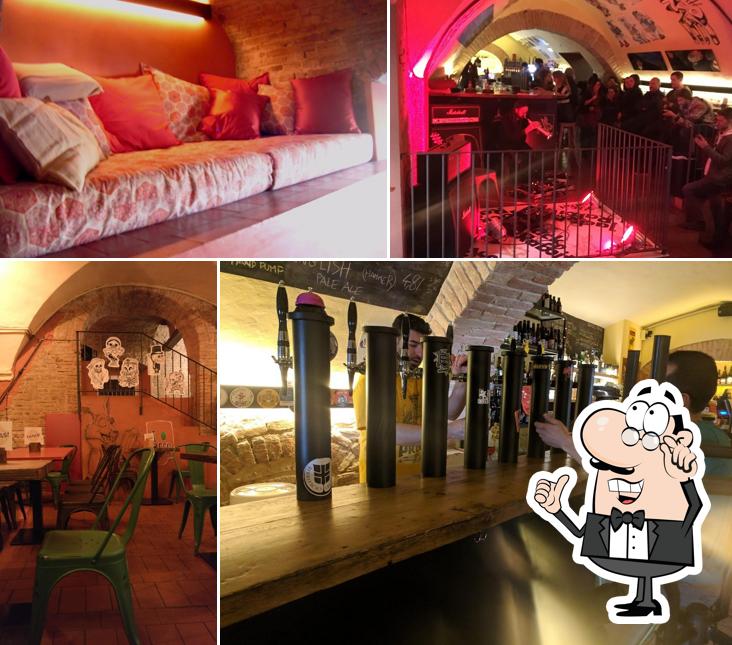 Dai un'occhiata agli interni di Jack Rabbit Brewpub Indipendente
