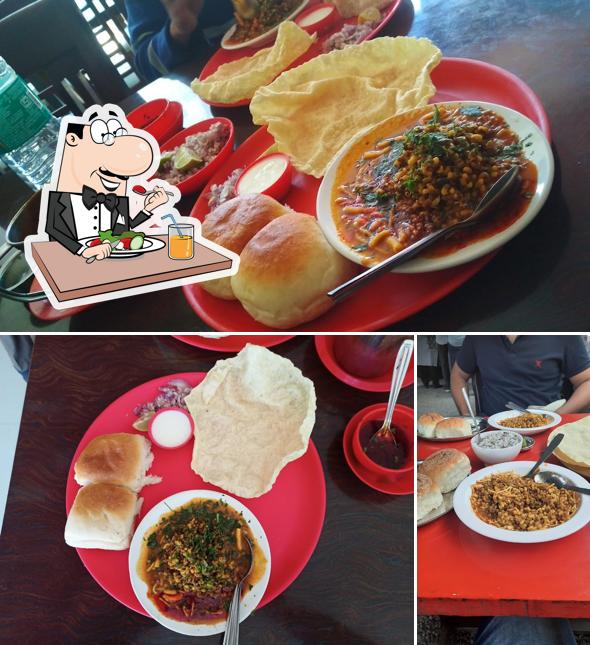 Food at Bhamre Misal