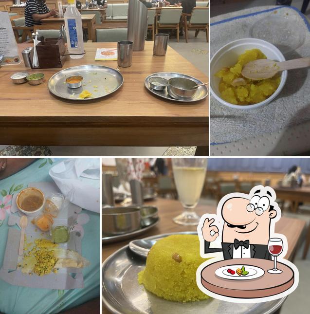 Meals at Anna's Dosa - Lulu Mall