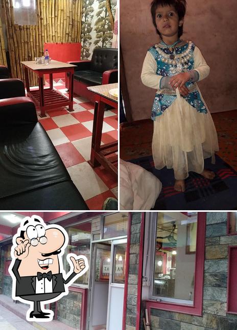The interior of Rounders cafe chadoora