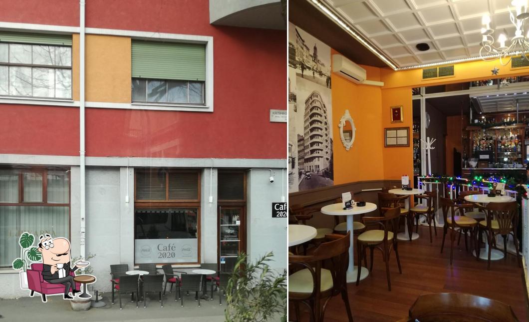 Siediti a un tavolo di Caffe bar 2020