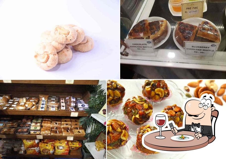 Food at Karachi Bakery