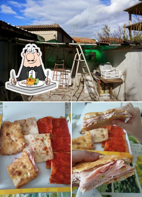 La immagine di cibo e esterno da PANIFICIO NUR Via Riccio Di Mare