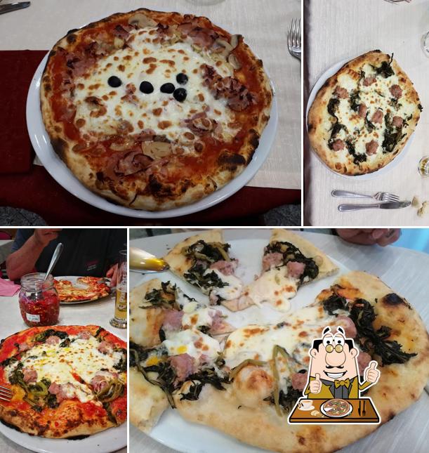 Scegli tra le svariate varianti di pizza