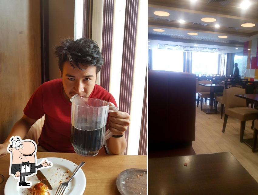 The interior of Smokin Joe's Fresh Pizzas