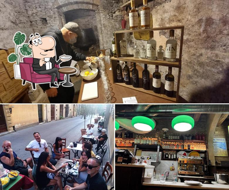 Dai un'occhiata agli interni di La Vena di Vino