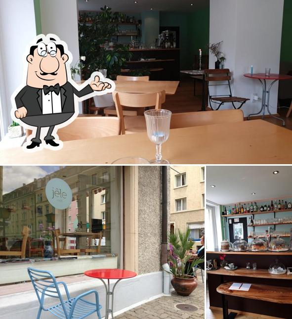 Siediti a un tavolo di Jêle Café