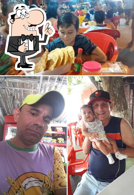 Look at this image of Barretos Lanches Cba