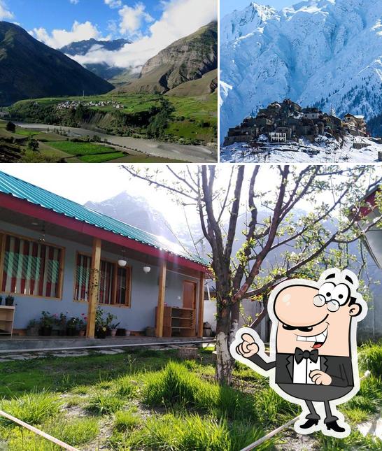 Flying Monk Huts & Restaurant Keylong