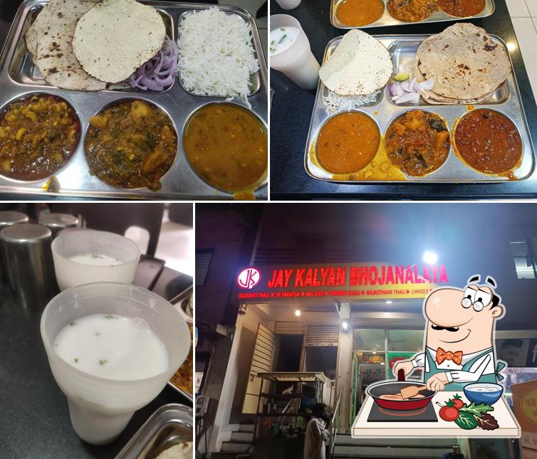 Chicken curry at Jay Kalyan Bhojnalay