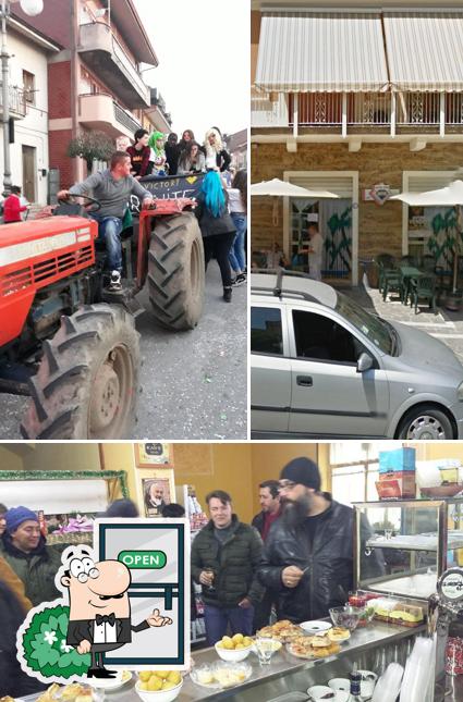 La immagine di esterno e cibo da Bar Del Corso