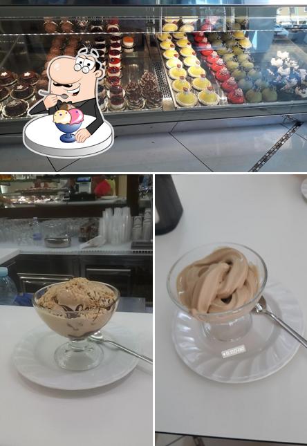 Caffetteria Di Stefano propone un'ampia varietà di dolci