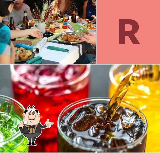 Goditi qualcosa da bere a Ristorante e pizzeria partenopea