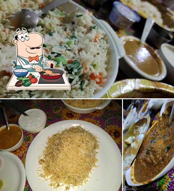 Chicken curry at Srinivasa Family Restaurant