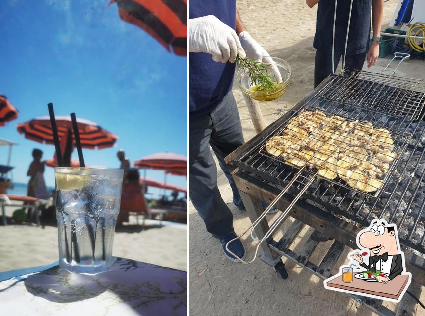 Guarda la foto che presenta la cibo e interni di Bagni Massimo