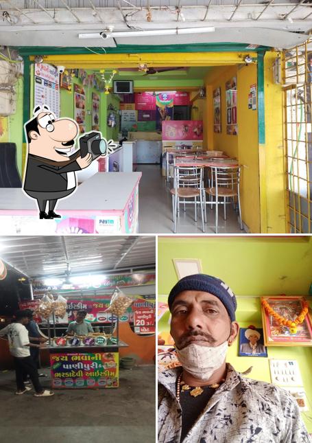 Here's a photo of Gopal Bhai PaniPuri