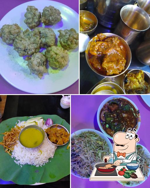 Chicken curry at Rajlakshmi Hindu Hotel