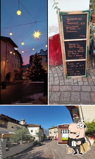 Guarda gli esterni di Bistro Portikus