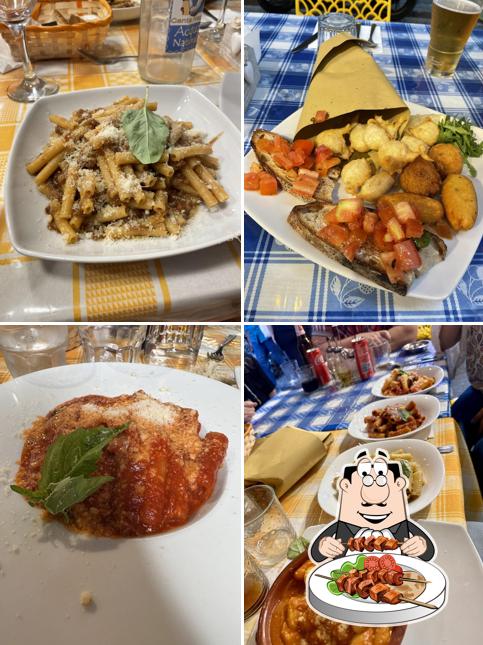 Cibo al Trattoria canta napoli