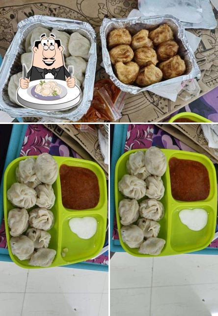 Dumplings at TaaTo PeeRo Momos