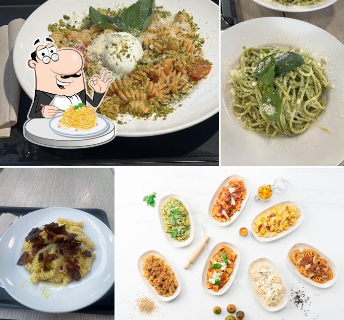 Spaghetti alla carbonara al Pastaria