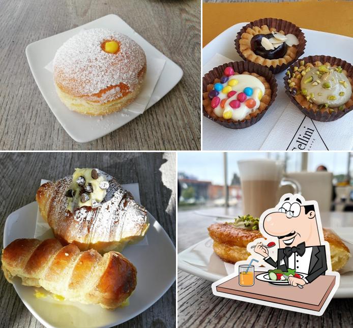 Cibo al Pasticceria - Caffetteria Tonlorenzi