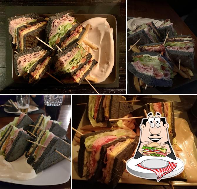 Club sandwich al Black Lotus Pub
