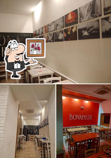 Gli interni di Bonapasta Pizzeria