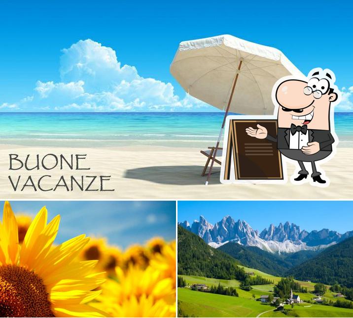 Goditi la vista dall'area esterna di Caffe Girasole