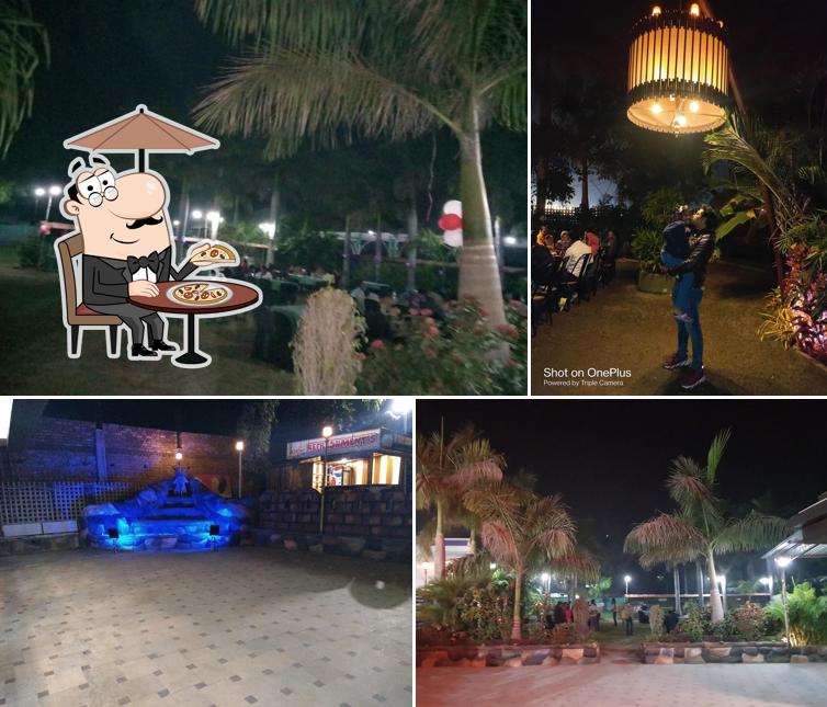 Check out how Panditayin Dhaba looks outside