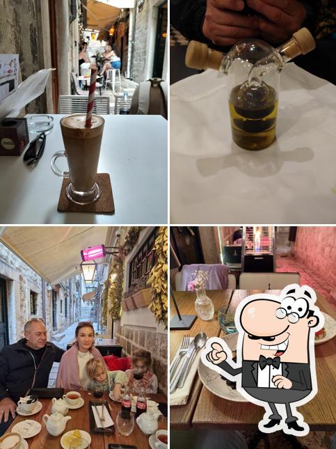 Caffè Bar Ingresso si caratterizza per la interni e cibo