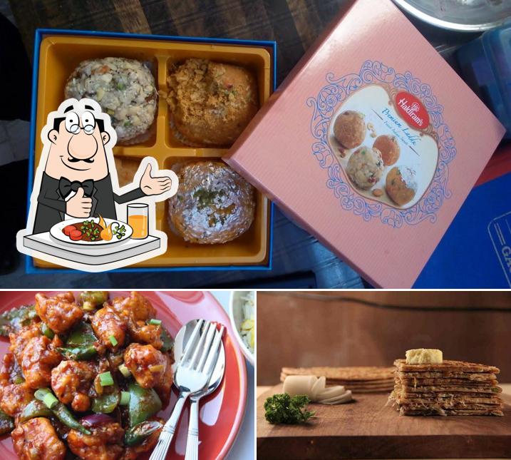 Food at Fudroo Foods