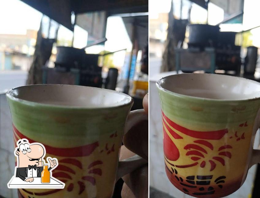 Enjoy a beverage at Ma vakal tea stal