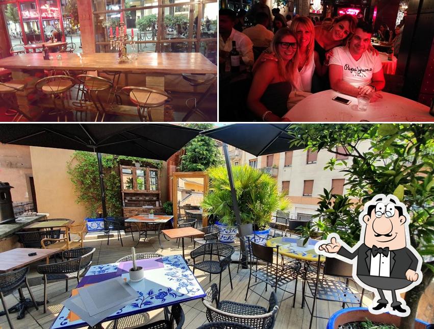 La foto della interni e bancone da bar di El Carnicero Garibaldi