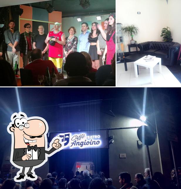 Gli interni di Caffè Teatro Angioino