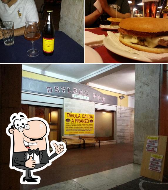 Dryland Pub & Pizzeria