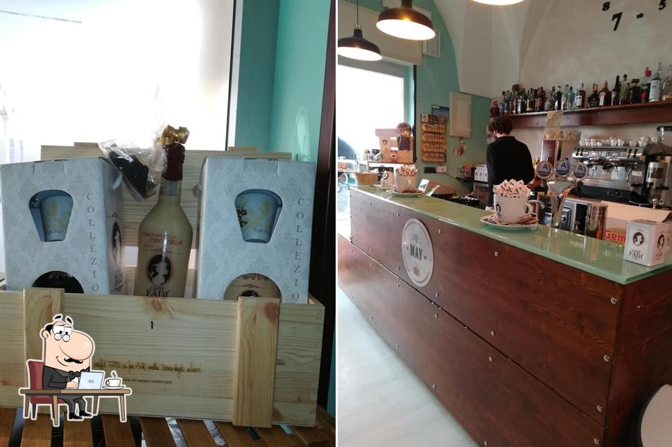 Dai un'occhiata agli interni di May Café