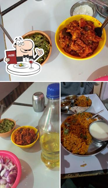 Food at सुरभी भोजनालय,नंदुरबार (Surbhi Bhojnalaya, Nandurbar)