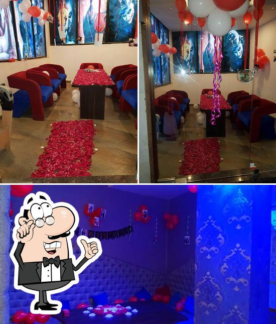 Check out how Tawa&tandoor looks inside