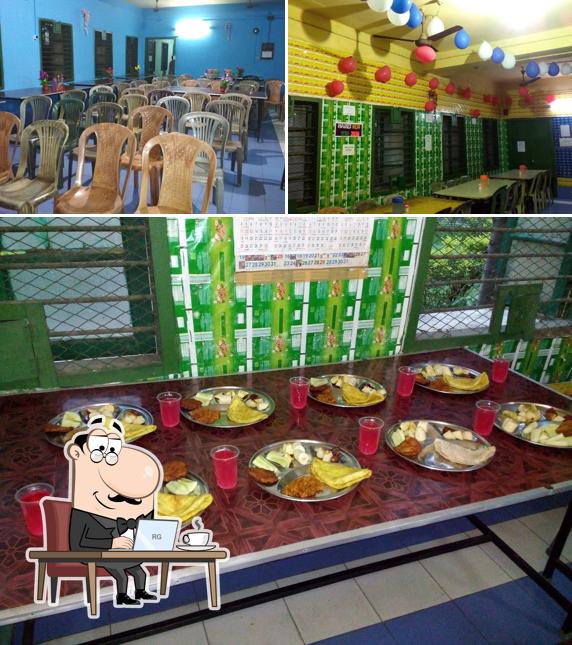 Check out how Teen Tween Canteen looks inside