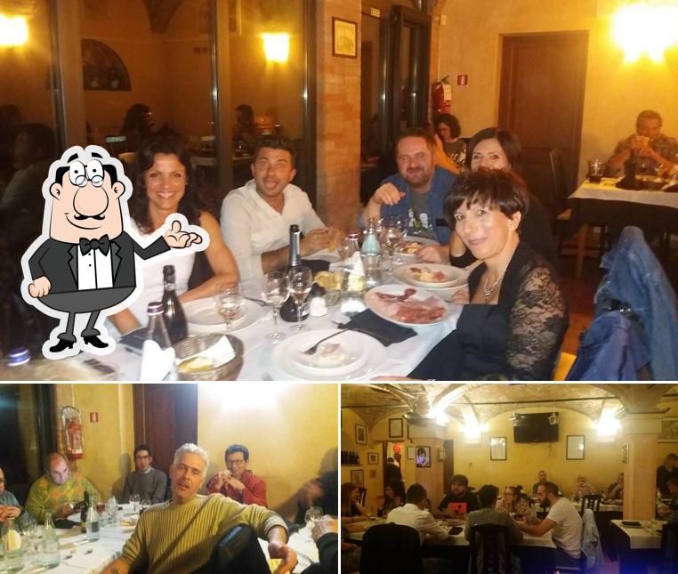 Siediti a un tavolo di Borgo Della Sverginesca