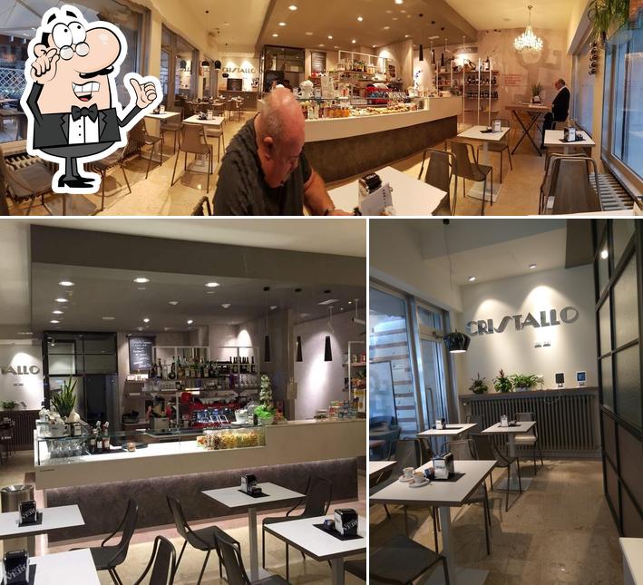 Gli interni di Caffè Cristallo