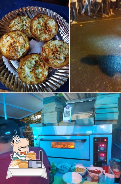Garlic bread at Appu pizza cart