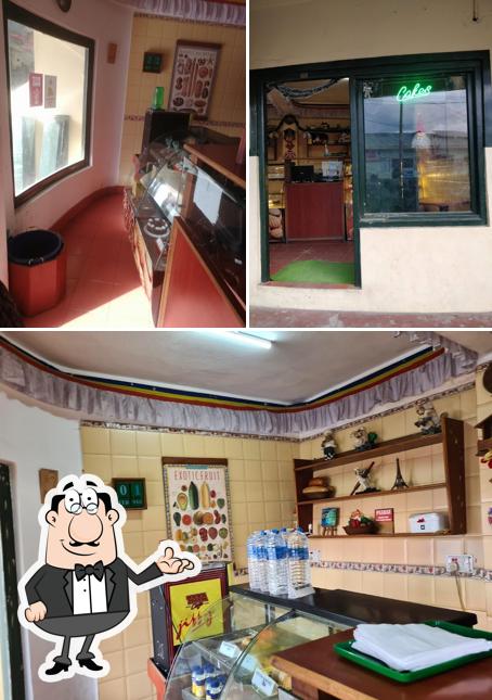 Check out how Baker's Cafe - Pick & Move looks inside