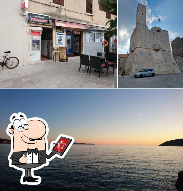 Guarda gli esterni di Corto Maltese