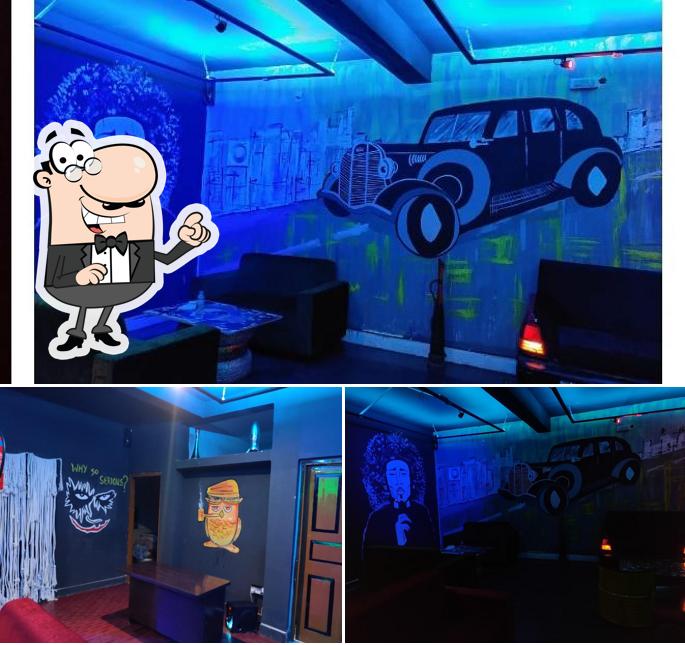 The interior of Garage The Lounge & Cafe