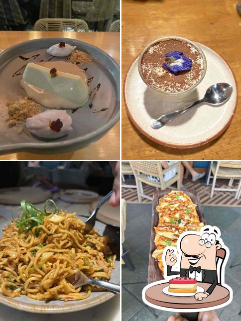 Cheesecake at Yakii Asian Restaurant Sushi Dimsums Cocktails Brunch