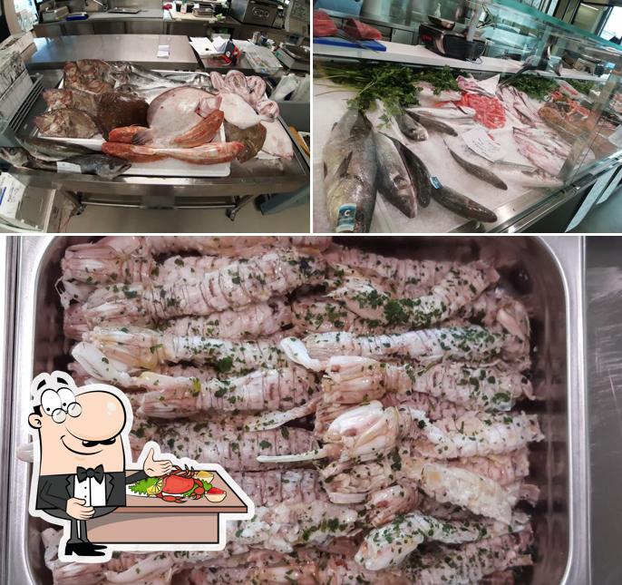 Ordina la cucina di mare a Delfino Snc