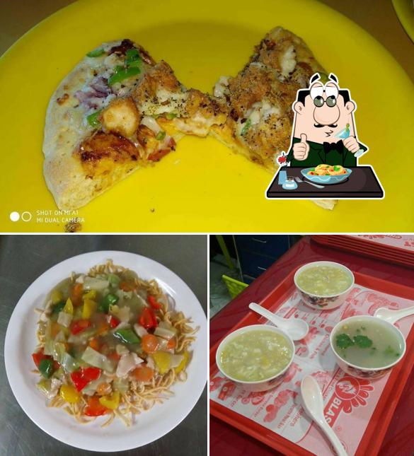 Meals at CMS Food Court