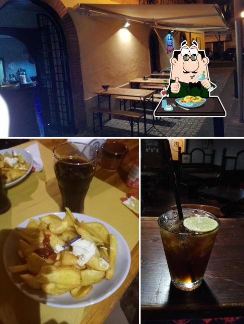 Questa è la foto che raffigura la cibo e interni di Rico's risto pub